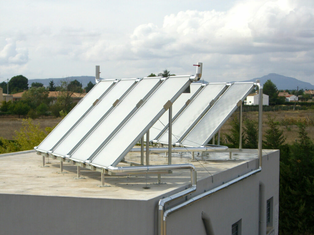 Proyecto residencial, paneles solares y más